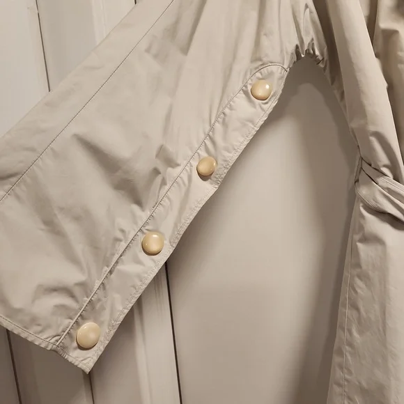 Beige vintage Cole Haan raincoat size medium - Picture 3 of 4